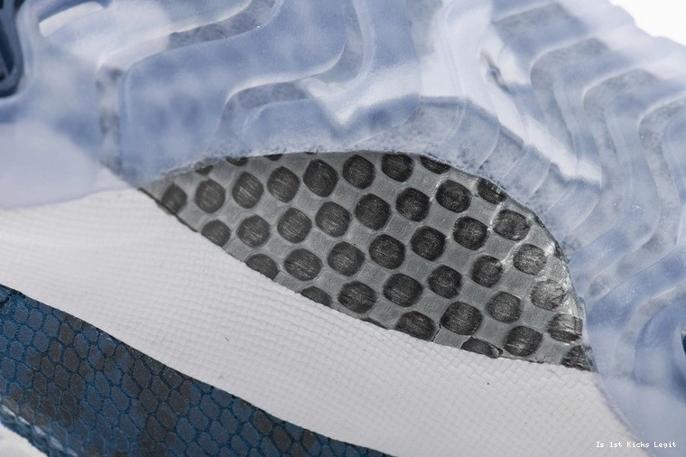 Blue Air Low Snakeskin 11 Jordan CD6846-102 0107